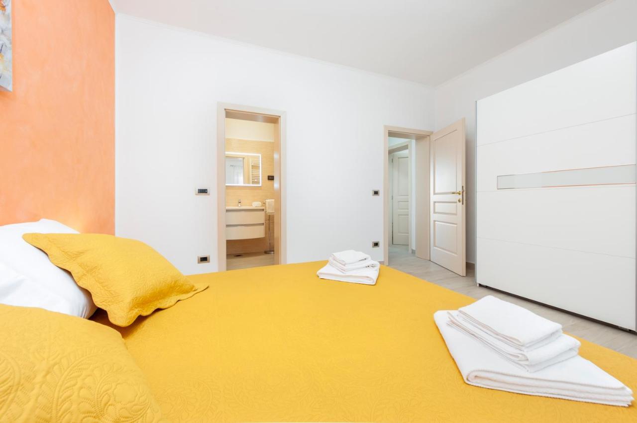 Comfort Apartments Karla 罗维尼 外观 照片